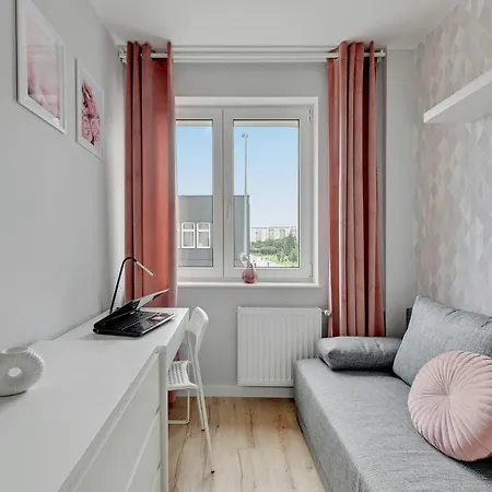 Sztormowa 1a, 1,8km Do Morza, 1,1km Do Ergo Areny, 900m Do Hipodromu Séjour chez l'habitant *